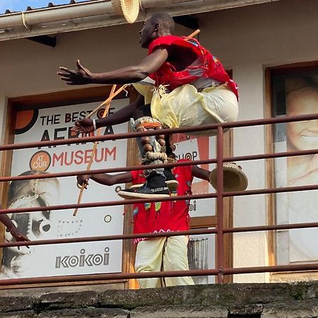 Koi Koi, Fort Portal Kasusu Esterno foto